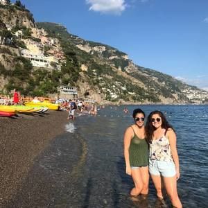 Meet your Posher, Abby